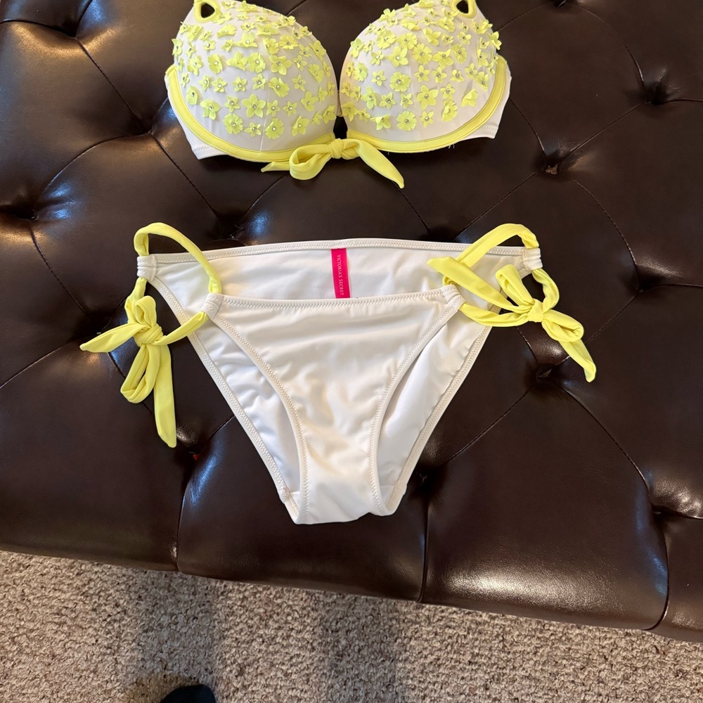 Victoria's Secret White Bikini Top